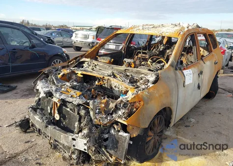 2017 Nissan Pathfinder Platinum/S/Sl/Sv z USA, uszkodzony, nr VIN 5N1DR2MN3HC605659